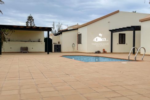 VV25 piscina villa Lajares