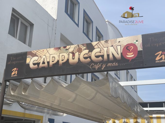 Vendesi attività di bar-caffetteria con clientela affezionata, nel centro di Corralejo.