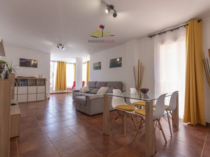 Paradise2live sells amazing apartment located in the Mirador de las Dunas urbanization.