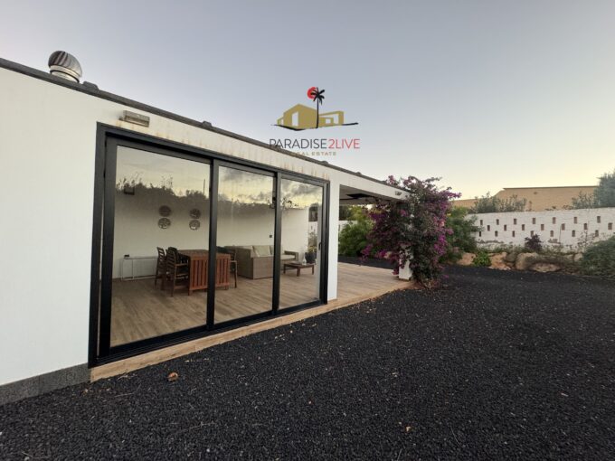 Paradise2live offers for sale a beautiful luxury villa in Llanos de la Concepción, Fuerteventura.