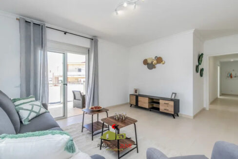 AV37-FOTO NUOEVA LOGO AMARILLA GOLF1