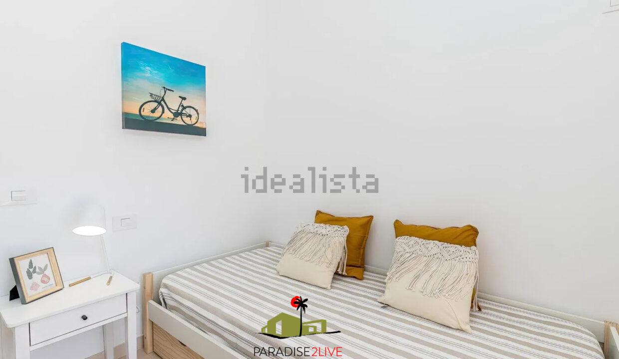 AV37-FOTO NUOEVA LOGO AMARILLA GOLF5