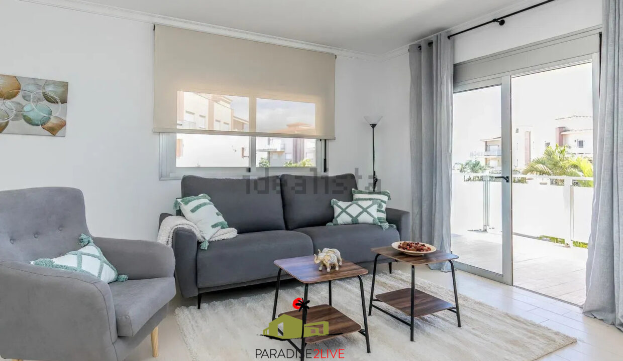 AV37-FOTO NUOEVA LOGO AMARILLA GOLF6