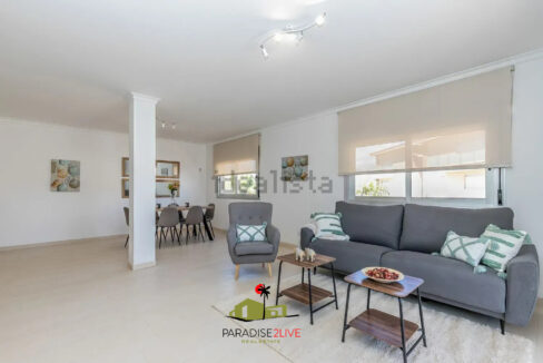 AV37-FOTO NUOEVA LOGO AMARILLA GOLF7