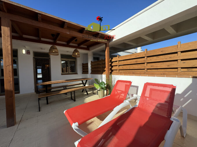 Maravilloso apartamento de 3 habitaciones con terraza en El Cotillo, Fuerteventura.